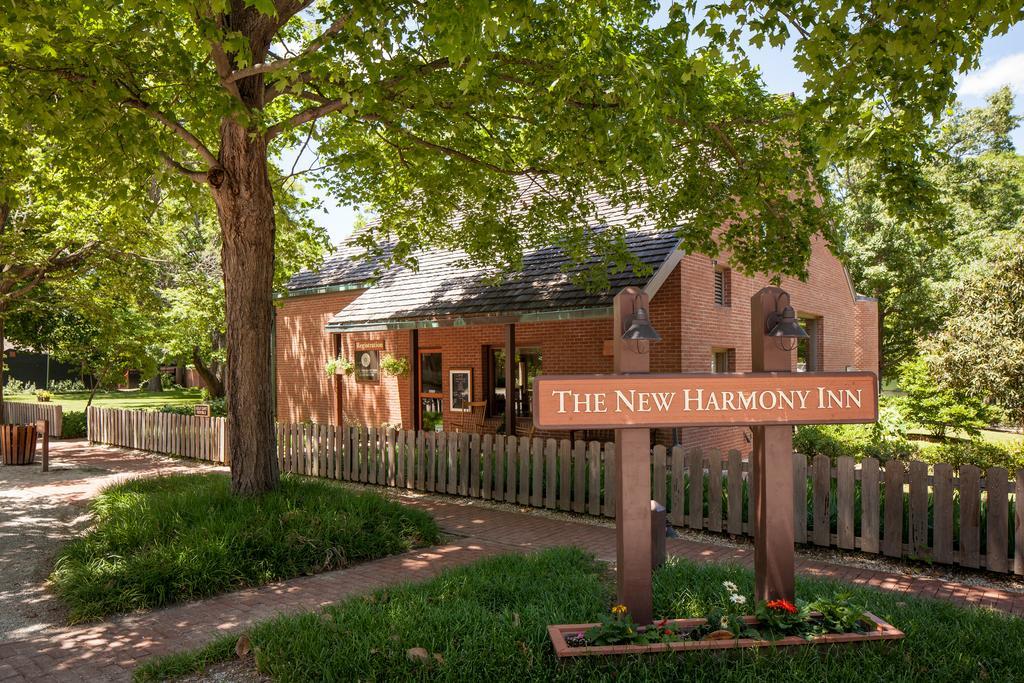 Hotel And Conference Center New Harmony
